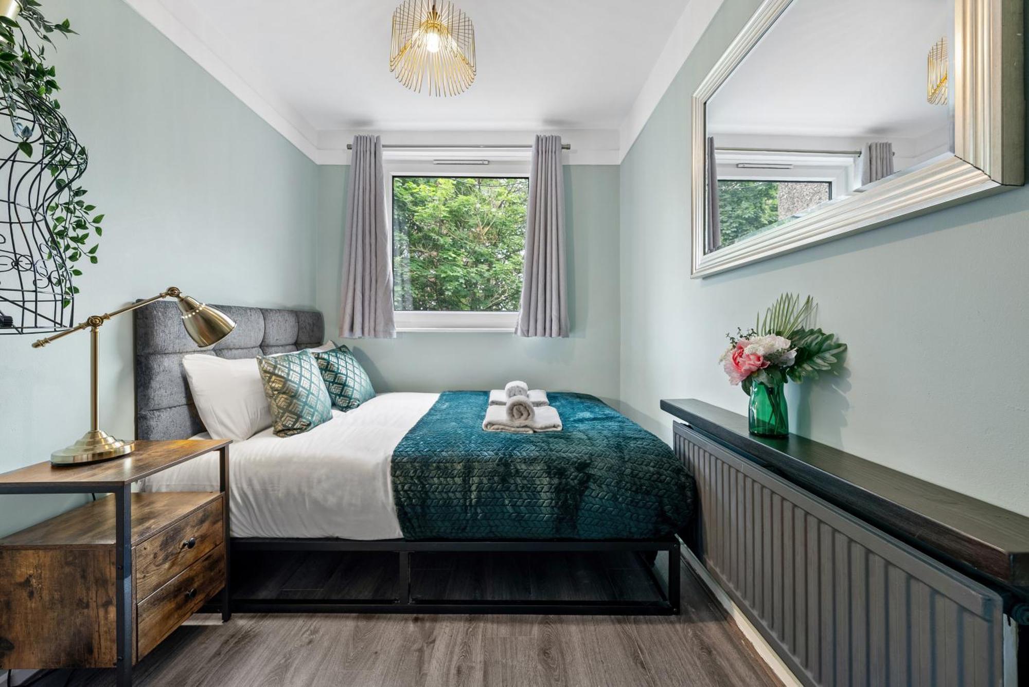 Appartamento Spacious 3 Bedroom Whitechapel With Garden By Gold *