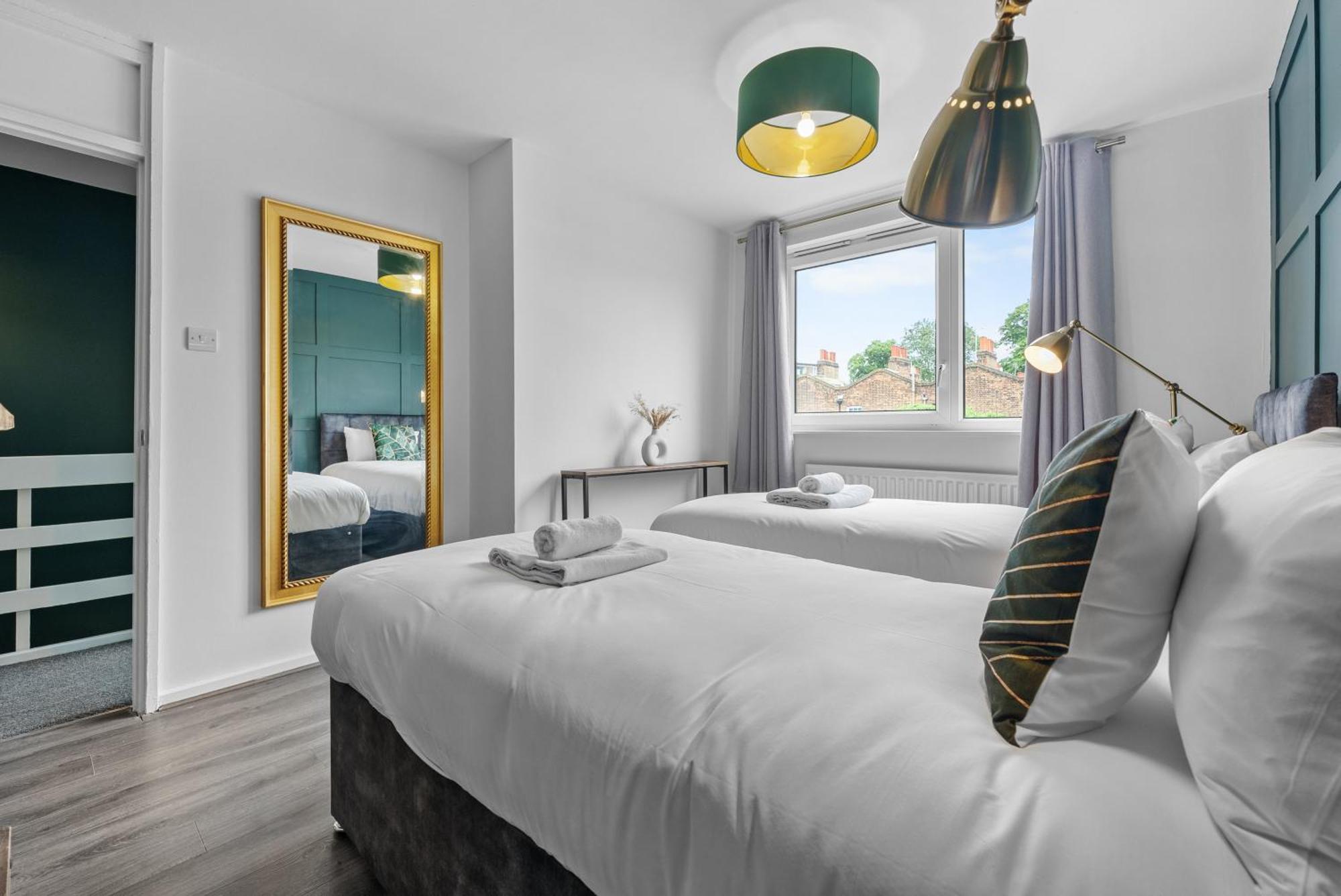 Appartamento Spacious 3 Bedroom Whitechapel With Garden By Gold *