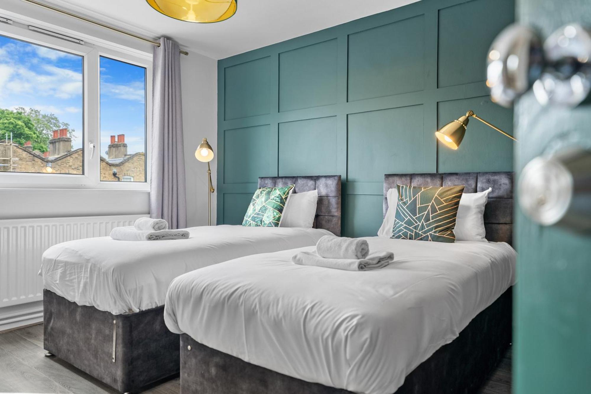 Spacious 3 Bedroom Whitechapel With Garden By Gold Appartamento *